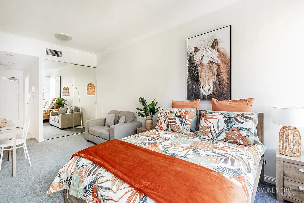 STUDIO APARTMENT LOCATED IN A DESIRABLE NEIGHBORHOOD | Furnished