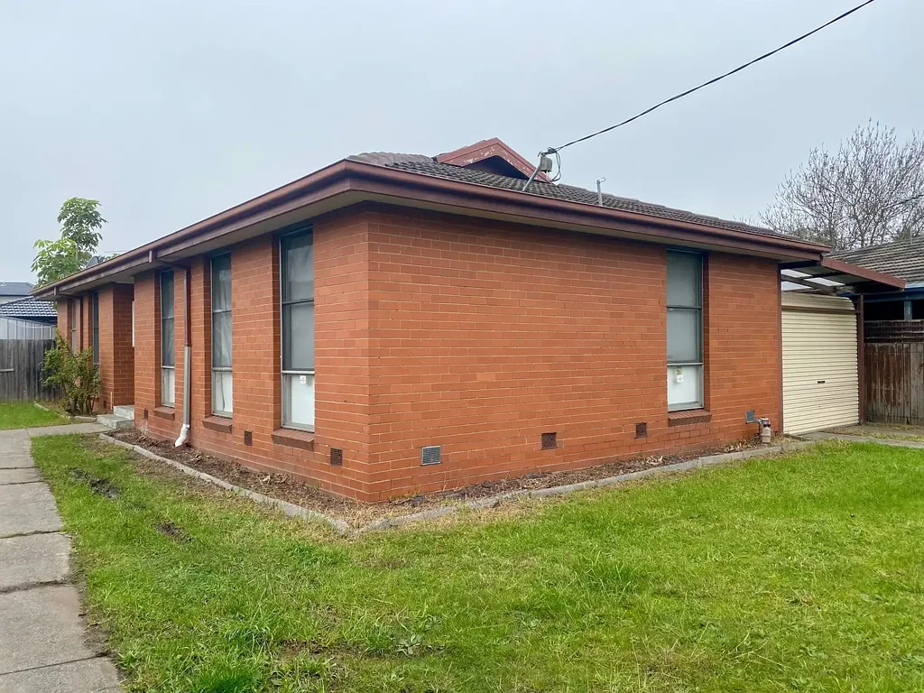 Freshly Updated Family Home in a Prime Coolaroo Location