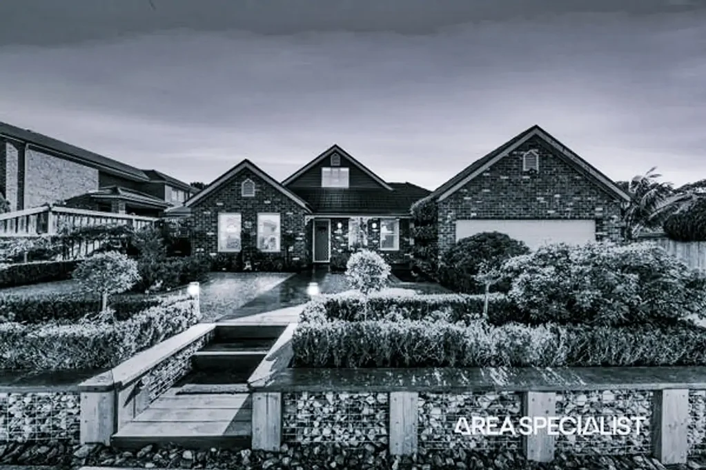 24 Windsor Drive, Beaconsfield, VIC 3807