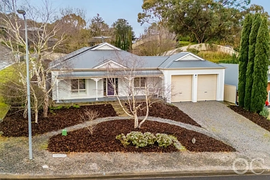 Mount Compass 4Habitaciones Open the Door to Elevated Golf Course Living with Spacious 4 Bedroom Home