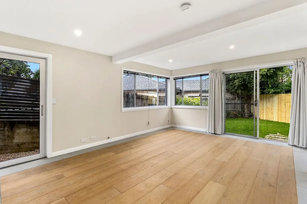 PERFECTLY SITUATED FLAT