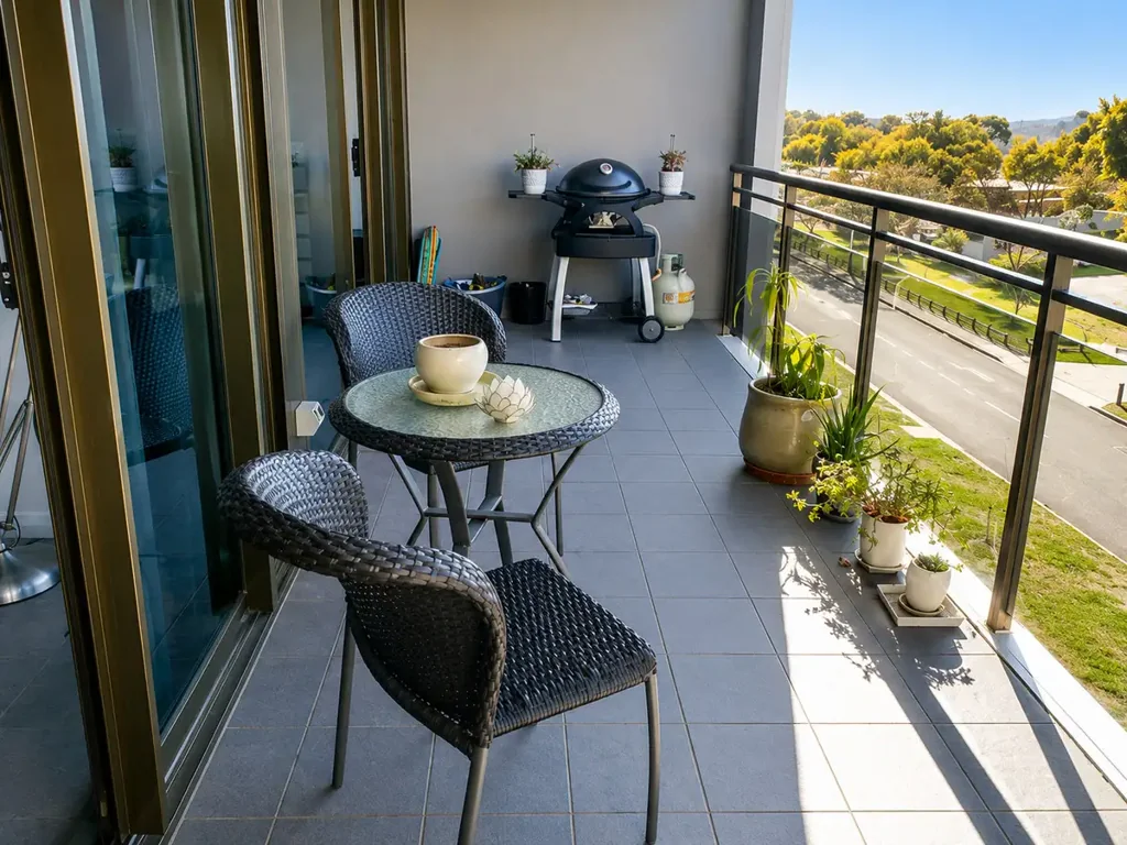 Barton 1chambre Sophisticated Barton Living with a Leafy Outlook