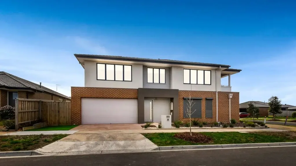 Immaculate Home in the Heart of Harpley Estate, Werribee