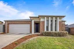 2 Nathanael Place, Ballarat East