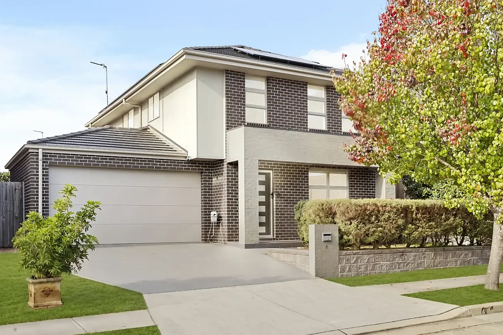 Schofields 4部屋 Sun-Drenched, Premium Family Home within walking distance to Schofields Train Station & Shops!