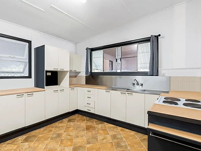 10 WALLACE ST, MANUNDA QLD 4870, 0 Schlafzimmer, 0 Badezimmer, House