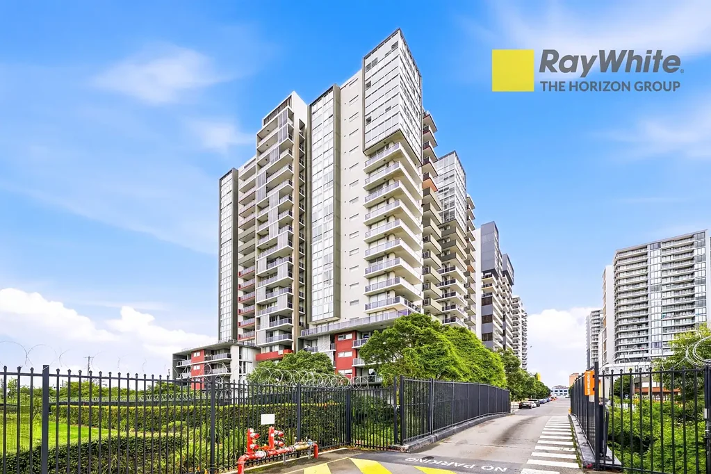 Granville 2 Bedroom Spacious North-South Two-Bedroom Apartment with Dual Balconies in Prime Granville Location