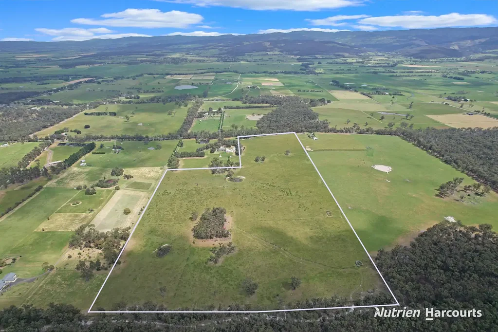 Won Wron  Vendors open to offers - 65 Acres of Grazing land