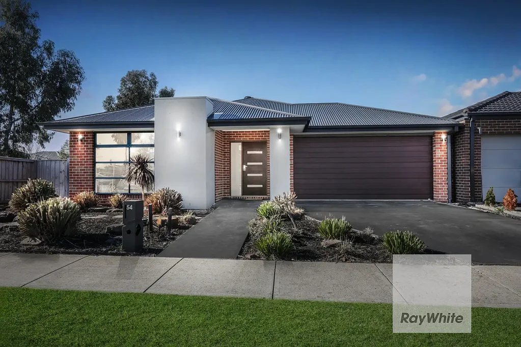 54 St Georges Boulevard, Mickleham, VIC 3064