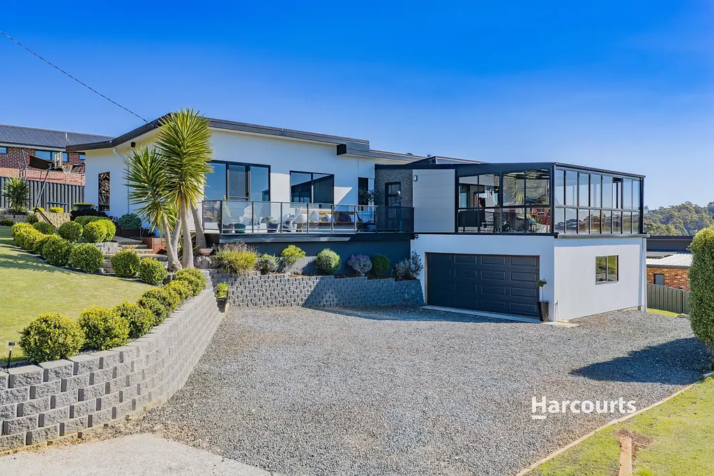 Penguin 3Kwarto Contemporary Living with Space to Impress