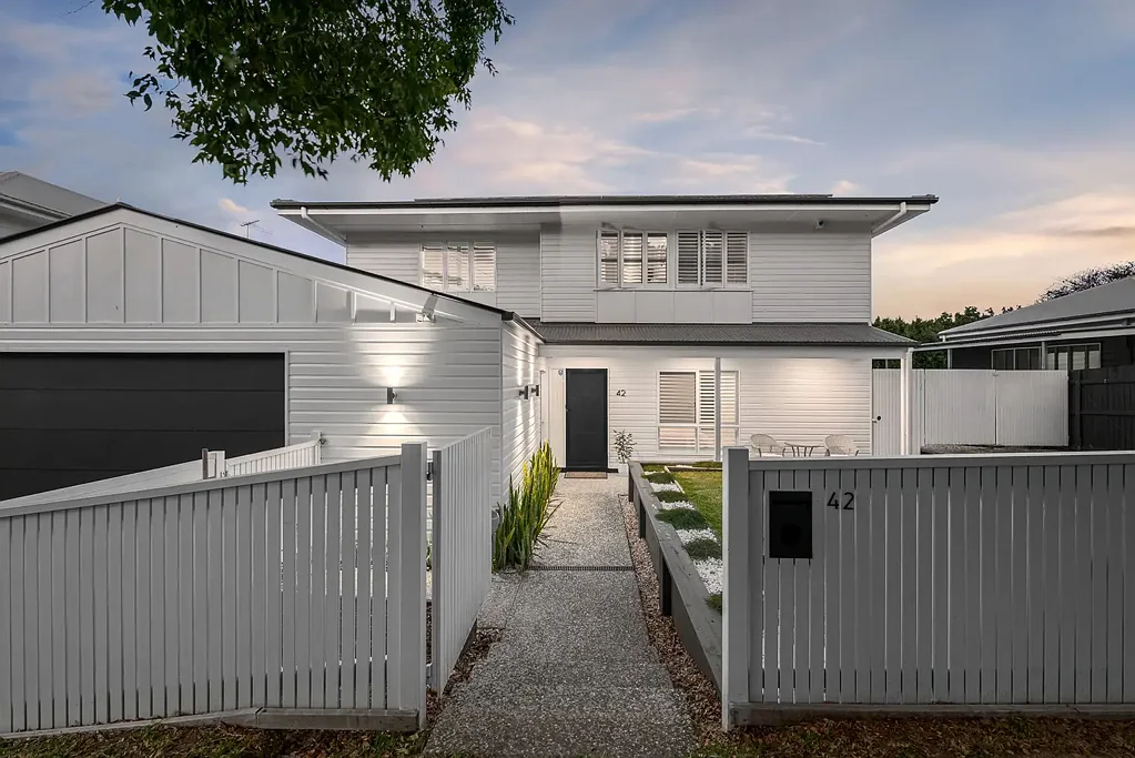 Virginia 4Phòng ngủ Quintessential Contemporary Family Haven