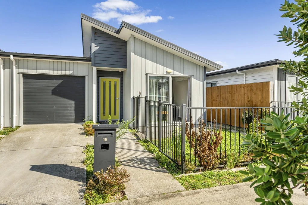 Takanini 3房  Modern Home with Master Build Warranty