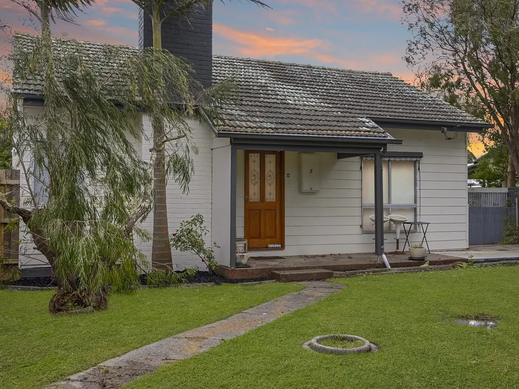 Wonthaggi 2房  Renovated Cottage in the Heart of Town