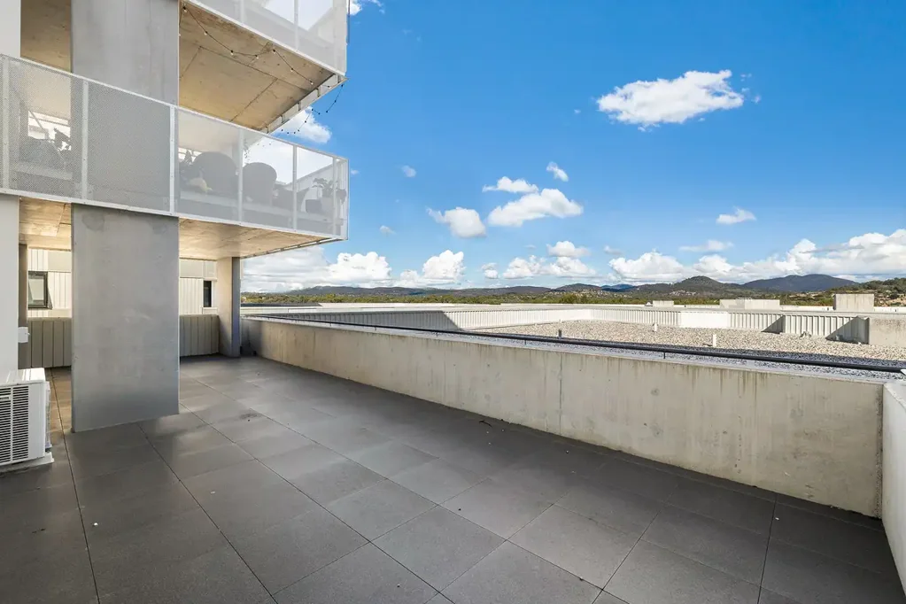 Greenway 2房  Modern 140sqm Apartment with Huge Private Balcony! - Vacant from June 1st