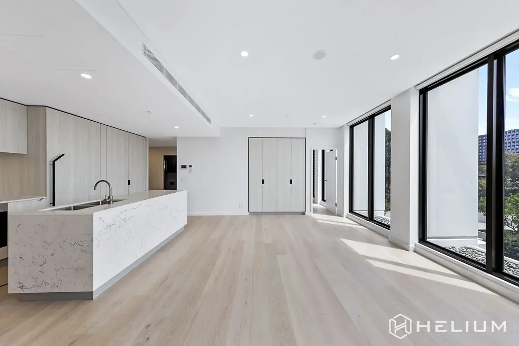 Macquarie Park 2房 东北朝向公园景 Miele厨房阳台 开放式起居 主卧套间 全屋空调 停车位 健身房泳池 度假村生活 Spacious Modern Living  with Panoramic National Park Views 110SQM