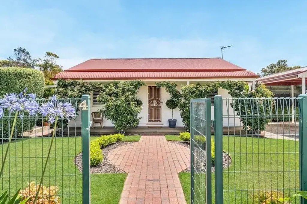 4 Glebe Avenue, Yankalilla, SA 5203