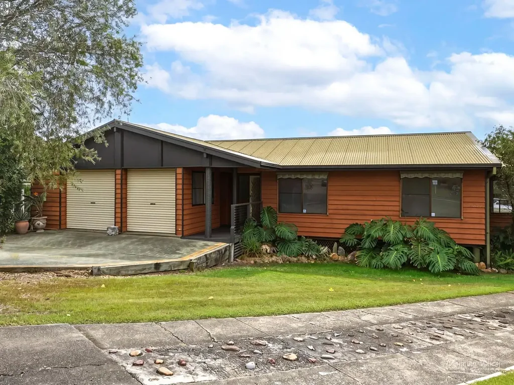 Taree 4房  Elevated, Private & Effortlessly Convenient