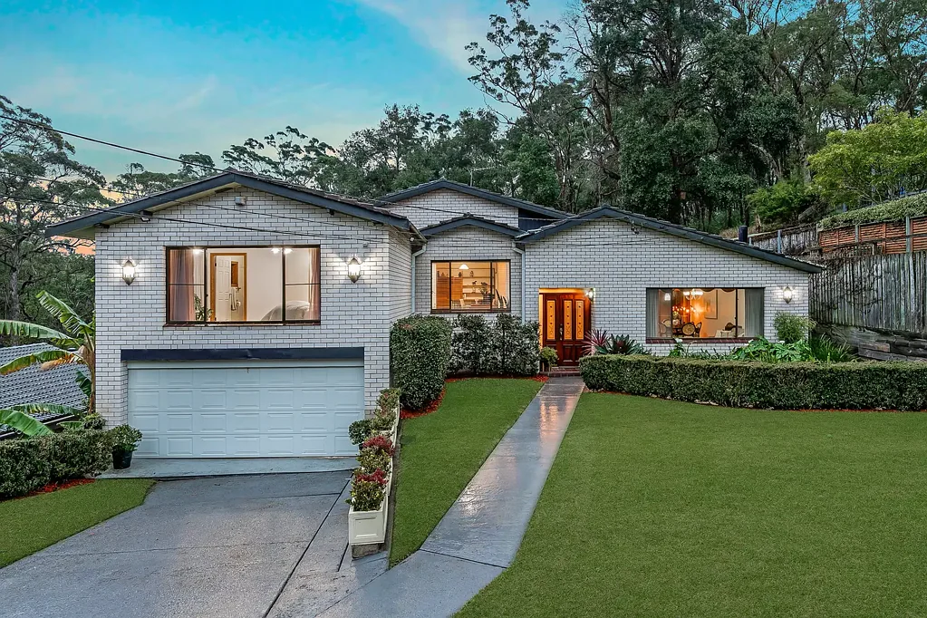 Pennant Hills 5 Bedroom Leafy Retreat, First Class Location: Flexible, Large Family Living, Walk to Everywhere