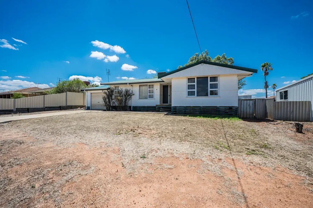 78 Robinson Street, Northampton, WA 6535