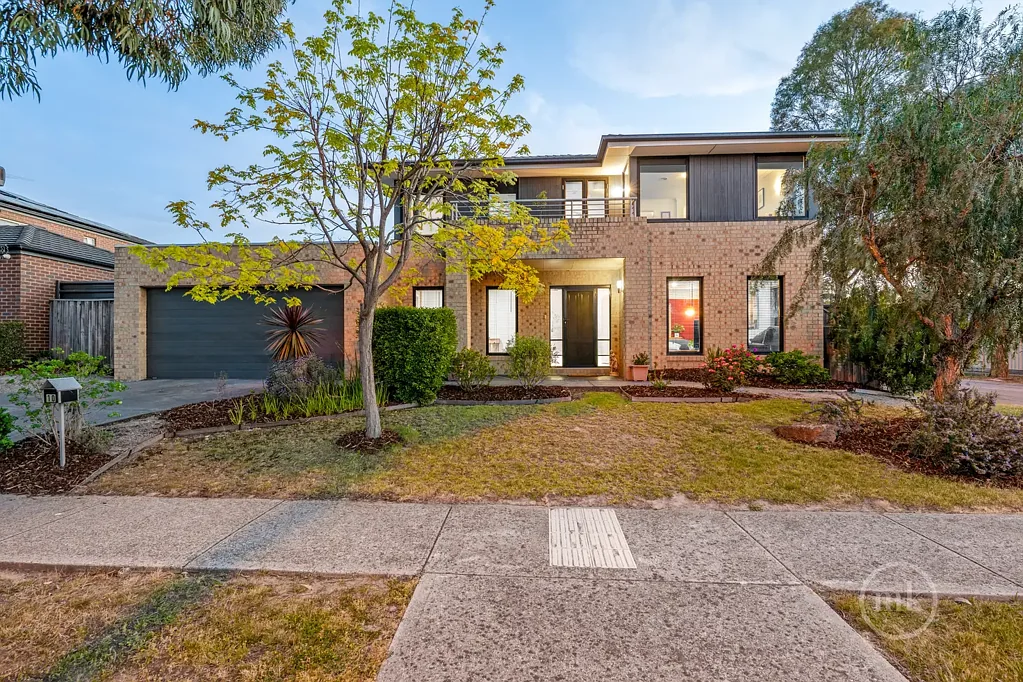 10 Montsalvat Street, Doreen, VIC 3754