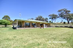 49 Coopers Road, Inverell