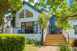 16b St Jerome Avenue, Te Atatu Peninsula