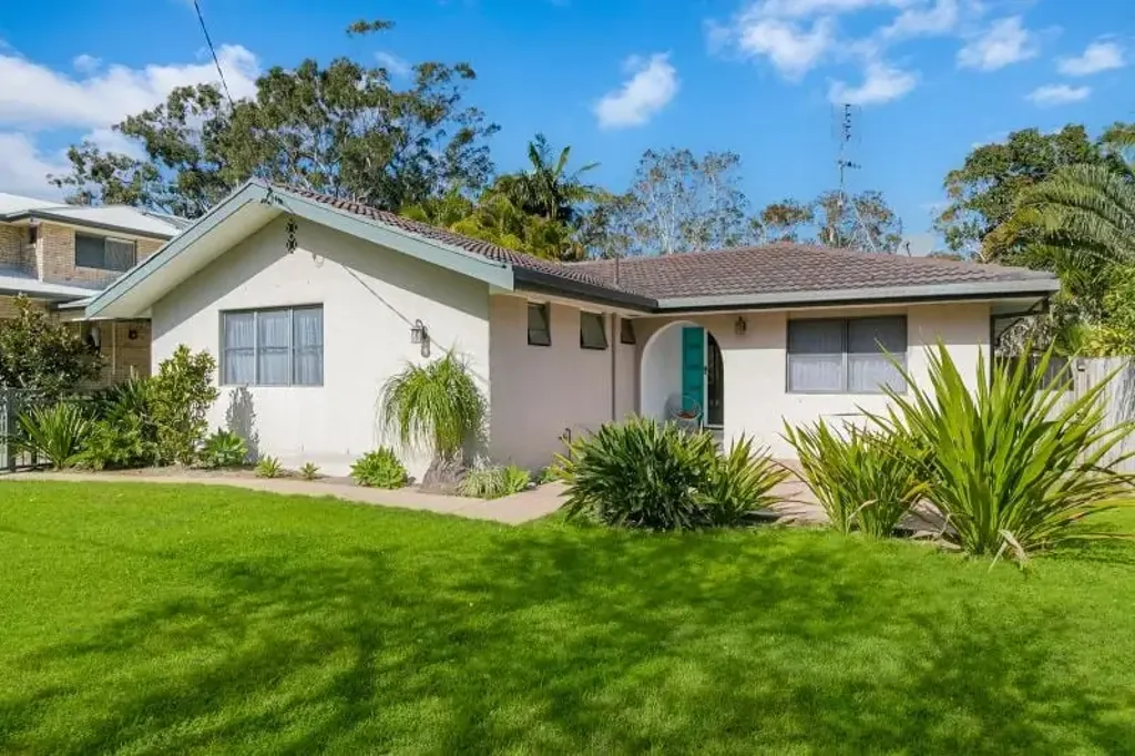 Bogangar 4房  PRIME POSITION - WATERFRONTAGE – BOGANGAR/CABARITA BEACH