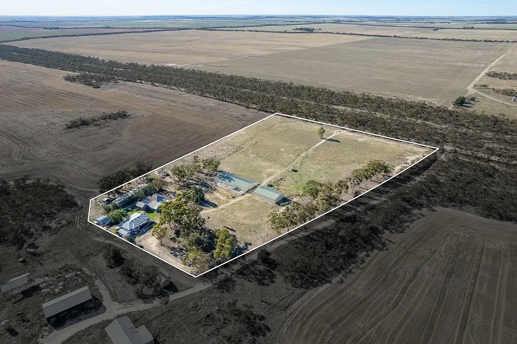 Parrakie 4房  Big Land, Bigger Potential on Barrett Road!