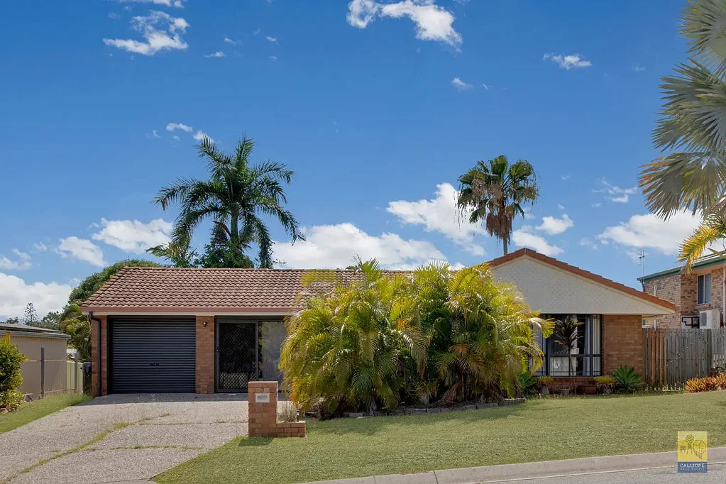4 BEDROOM HOME WITH SOLAR & GARDEN SHED