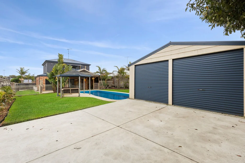 21 Thwaites Close, Highton, VIC 3216