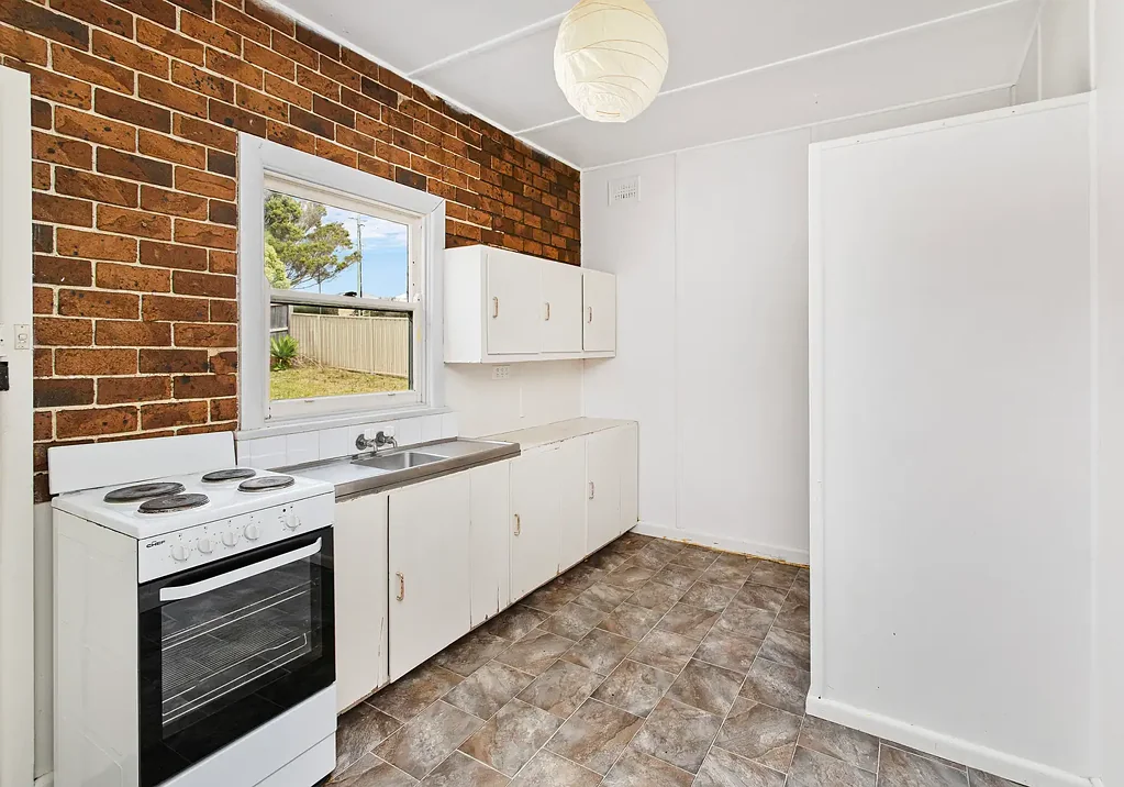 2 bedroom duplex - walk to Surf Beach!