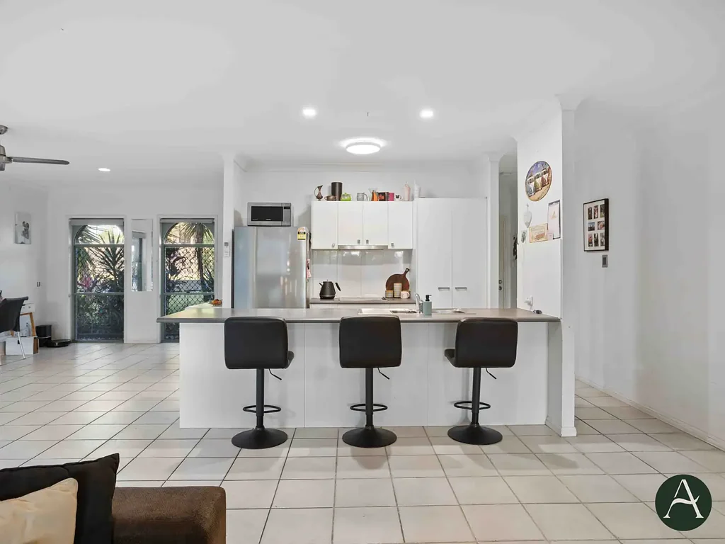 Upper Coomera 3房  Unrivalled Open-Plan Living with an Impressive, Resort-Style Pool!