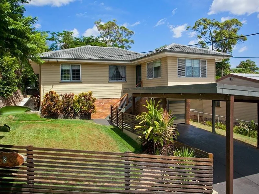 Family Home With Expansive Outdoor Deck