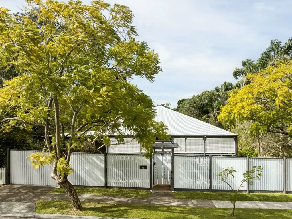 Annerley 3房  INNER-CITY GEM WITH ENDLESS POTENTIAL ON 803SQM