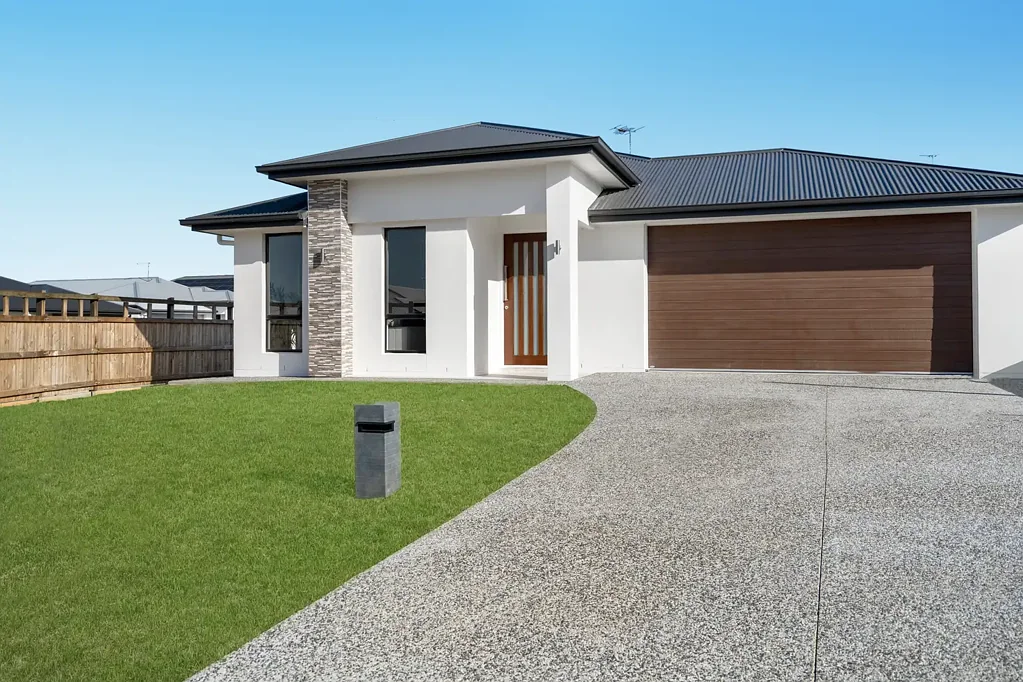 Redbank Plains 4 Slaapkamer Sophisticated 2025 New Build on Prime Corner Block - Luxury, Lifestyle & Effortless Family Living