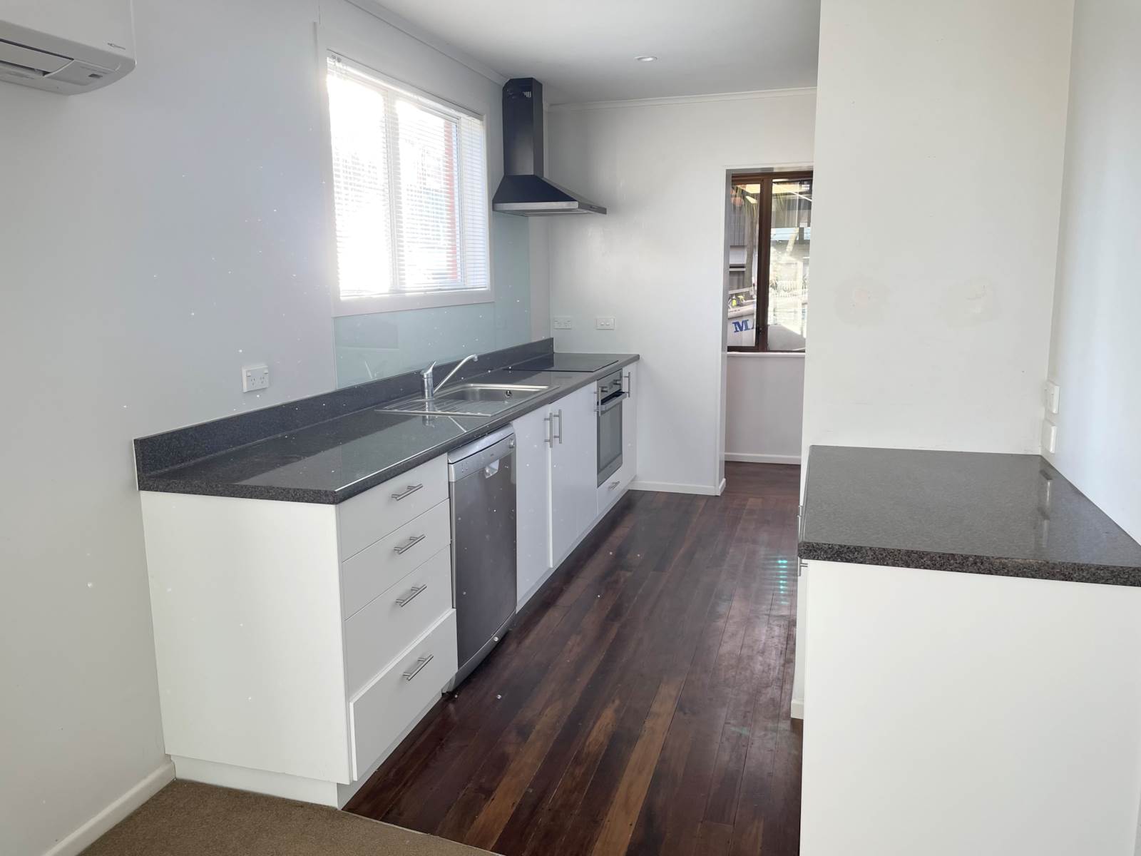 26b Bel Air Drive, Hillsborough, Auckland, 3 phòng ngủ, 1 phòng tắm, Unit