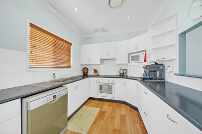 11 Centenary Drive, Emerald, QLD 4720, 3 Bedrooms, 2 Bathrooms, House