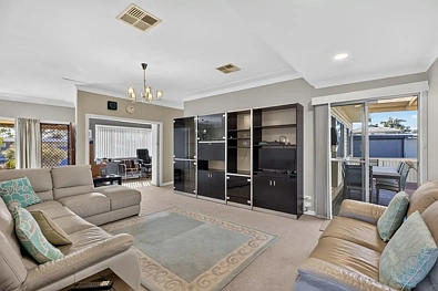 48 Albert Street, Ingleburn, NSW 2565, 4 slaapkamers, 1 badkamers, House