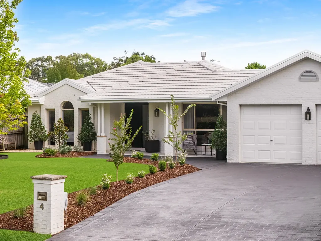Bowral 4غرفة نوم Quality Renovation, Sun-Filled Living, Effortless Entertaining