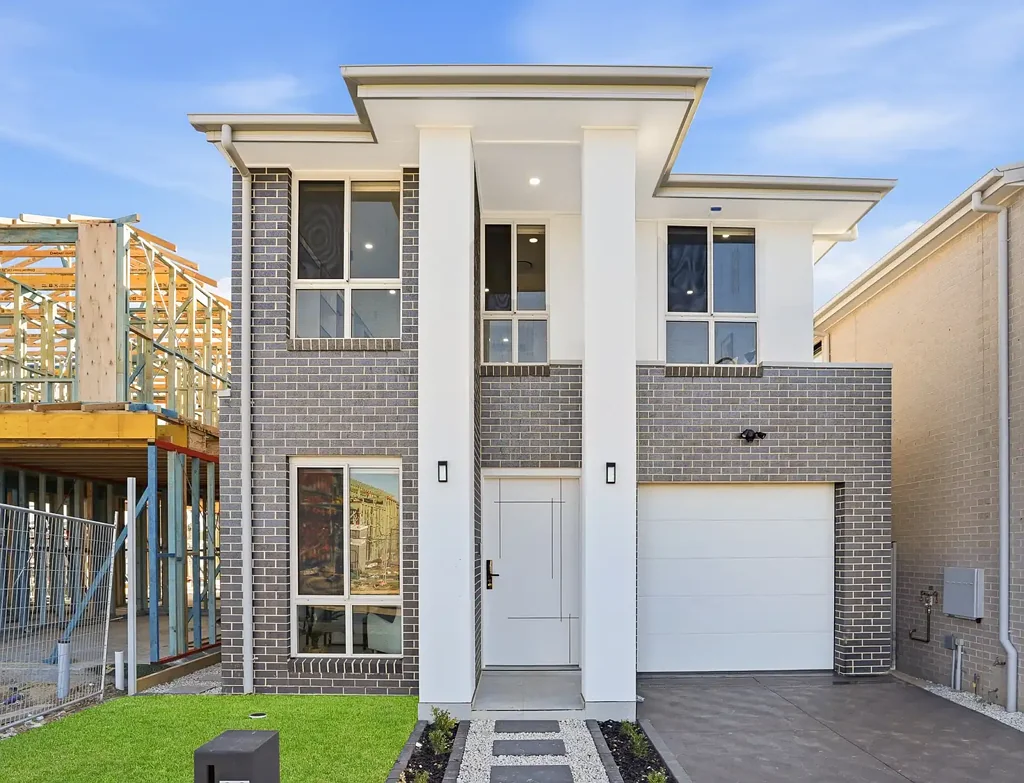 Oakville 4chambre East Facing Brand New Family Home at Premium location in Oakville