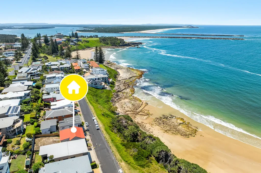 16 Ocean Street, Yamba, NSW 2464