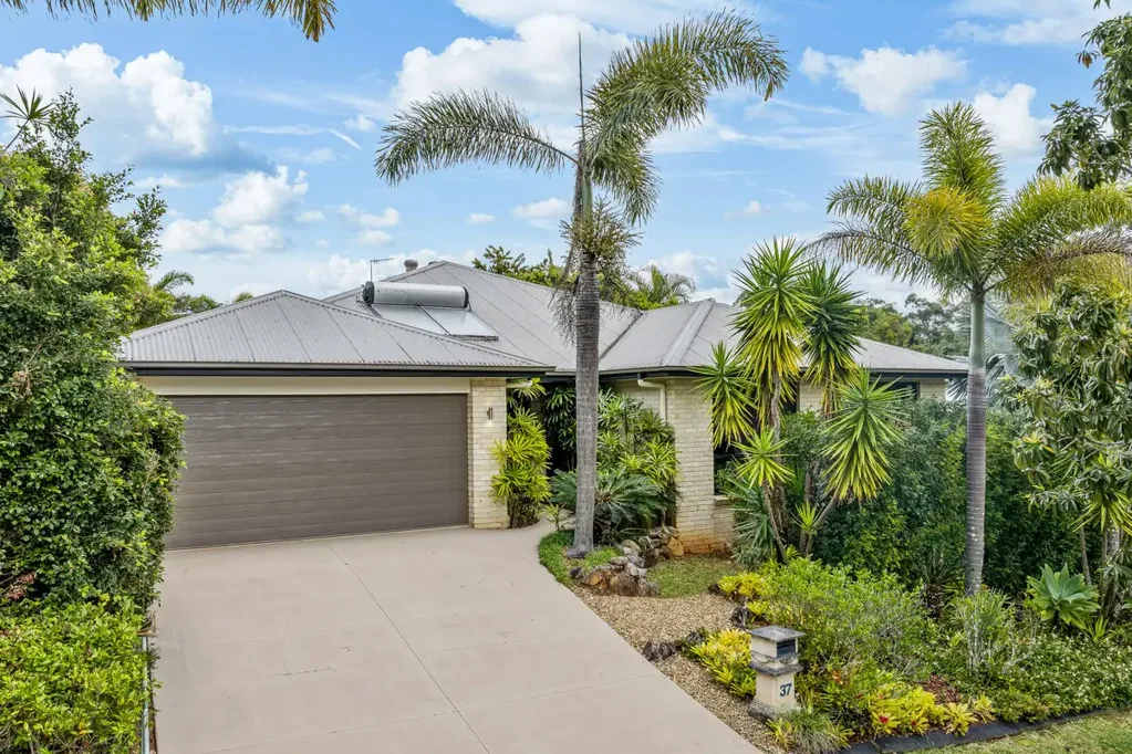 Palmwoods 4 Bedroom Spacious Family Living in Sought-After Palmwoods