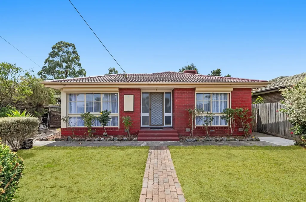 Modern Family Living with Solar Savings & Premium Convenience in Epping!