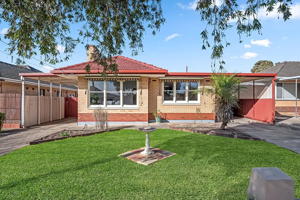 Enfield 3 Bedroom Spacious Family Living with Endless Potential in Enfield.