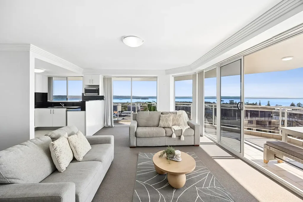 The Entrance 2Habitaciones Front row to spectacular ocean and lake views