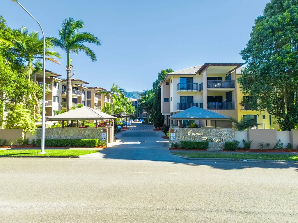 Earlville 3 Bedroom Modern Three Bedroom Apartment with Easy Living and Investment Appeal!