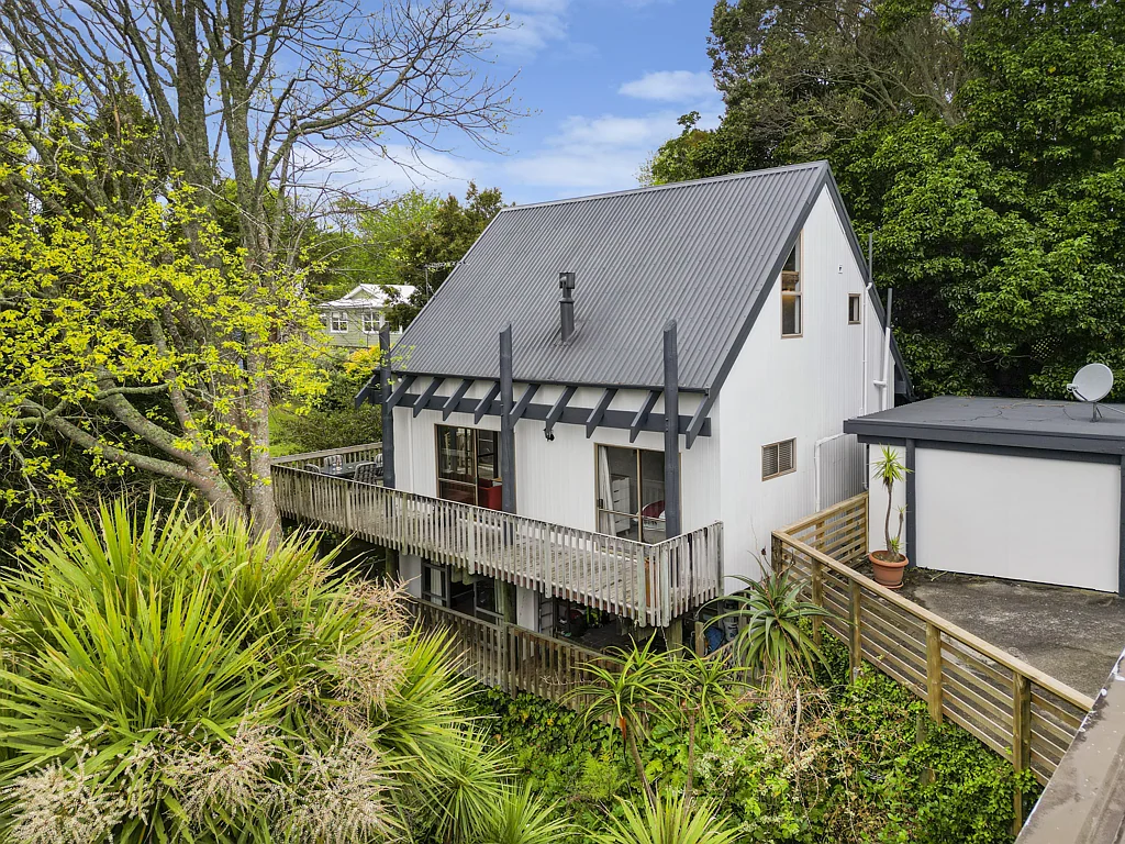 2/7 Springfield Street, Forrest Hill, North Shore City, Auckland