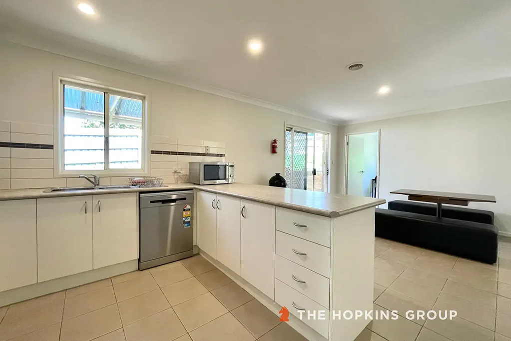 New generation living at its finest in this spacious FURNISHED rooming house! 💡 ALL UTILITIES INCLUDED + FREE INTERNET!