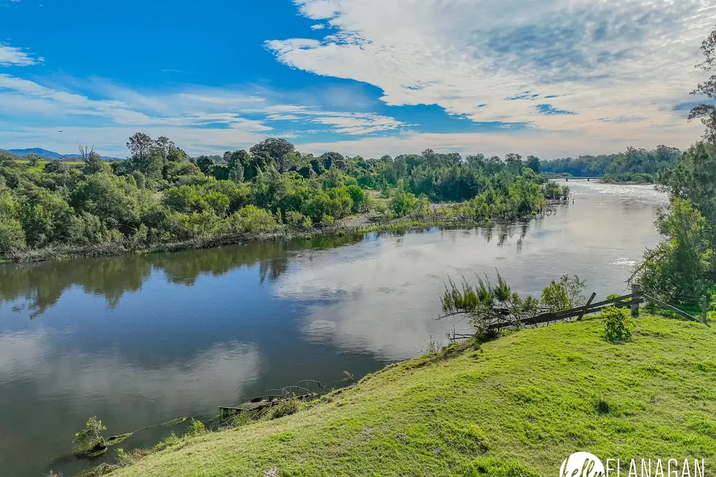Skillion Flat  Blue Ribbon Riverfront – Build Your Own Dream – 18.68Ha. (46.15Ac)