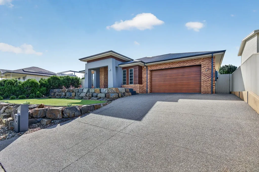 16 Morrison Avenue, Middleton, SA 5213